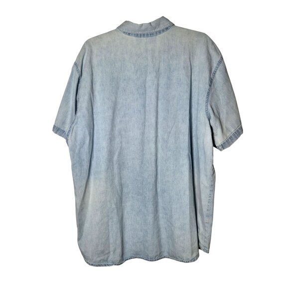 Capacity Women Embroidered Floral Denim Button-Up Shirt Plus Size 2X Grannycore - Picture 2 of 10